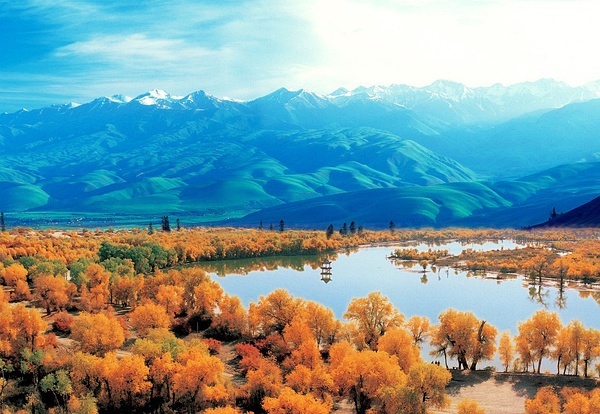 青春足迹，新疆记忆之旅